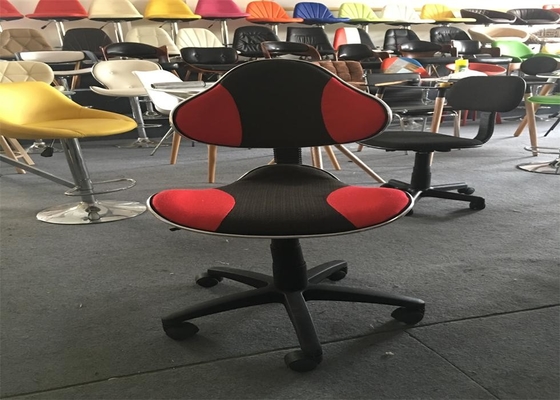 Pivot et chaise réglable de bureau de taille, mode et chaises d'allocation des places de bureau de simplicité
